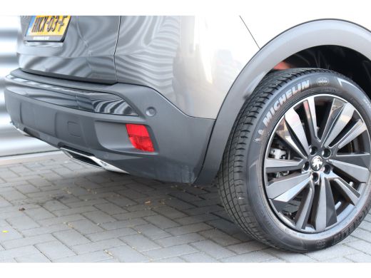 Peugeot 3008 1.2 PURETECH 130PK GT PACK AUTOMAAT / NAVI / LEDER / CLIMA / PDC / 19" LMV / CAMERA / BLACK PACK ... ActivLease financial lease