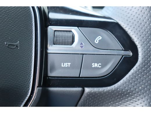 Peugeot 3008 1.2 PURETECH 130PK GT PACK AUTOMAAT / NAVI / LEDER / CLIMA / PDC / 19" LMV / CAMERA / BLACK PACK ... ActivLease financial lease