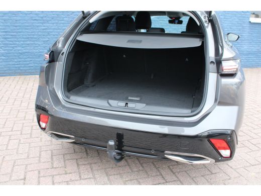 Peugeot 308 SW Peugeot 1.2 PureTech 130pk EAT8 Allure Pack Business | Automaat | Navigatie | Camera | Trekhaa... ActivLease financial lease