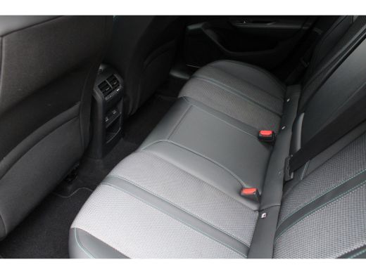 Peugeot 308 SW Peugeot 1.2 PureTech 130pk EAT8 Allure Pack Business | Automaat | Navigatie | Camera | Trekhaa... ActivLease financial lease
