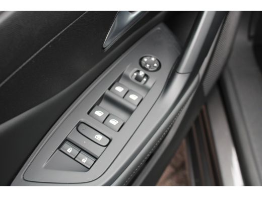 Peugeot 308 SW Peugeot 1.2 PureTech 130pk EAT8 Allure Pack Business | Automaat | Navigatie | Camera | Trekhaa... ActivLease financial lease