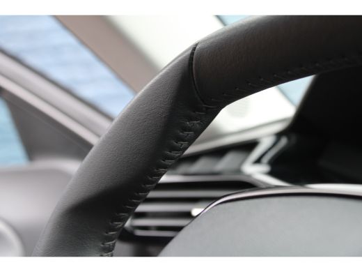 Peugeot 308 SW Peugeot 1.2 PureTech 130pk EAT8 Allure Pack Business | Automaat | Navigatie | Camera | Trekhaa... ActivLease financial lease