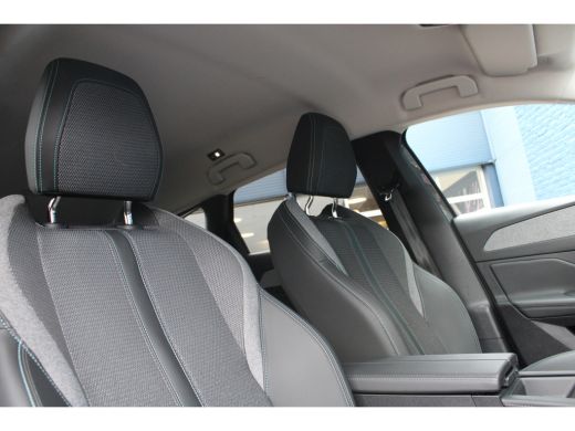 Peugeot 308 SW Peugeot 1.2 PureTech 130pk EAT8 Allure Pack Business | Automaat | Navigatie | Camera | Trekhaa... ActivLease financial lease