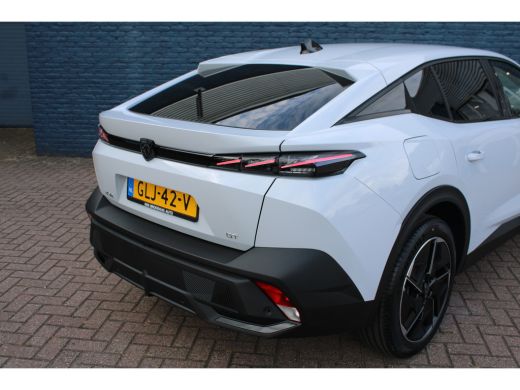 Peugeot 408 Peugeot 1.2 Hybrid 136pk e-DCS6 GT | Automaat | Navigatie | Camera | Mild HYbrid | Apple carplay | ActivLease financial lease