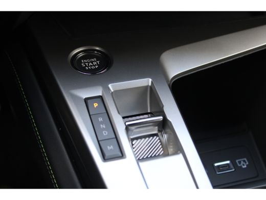 Peugeot 408 Peugeot 1.2 Hybrid 136pk e-DCS6 GT | Automaat | Navigatie | Camera | Mild HYbrid | Apple carplay | ActivLease financial lease