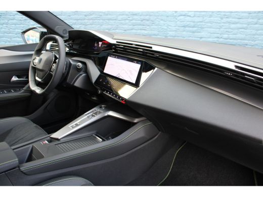 Peugeot 408 Peugeot 1.2 Hybrid 136pk e-DCS6 GT | Automaat | Navigatie | Camera | Mild HYbrid | Apple carplay | ActivLease financial lease