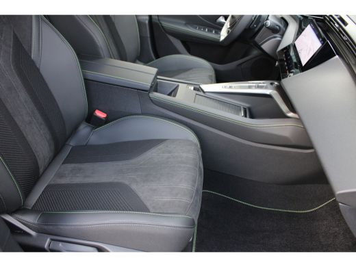Peugeot 408 Peugeot 1.2 Hybrid 136pk e-DCS6 GT | Automaat | Navigatie | Camera | Mild HYbrid | Apple carplay | ActivLease financial lease