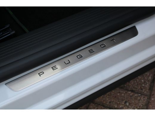 Peugeot 408 Peugeot 1.2 Hybrid 136pk e-DCS6 GT | Automaat | Navigatie | Camera | Mild HYbrid | Apple carplay | ActivLease financial lease