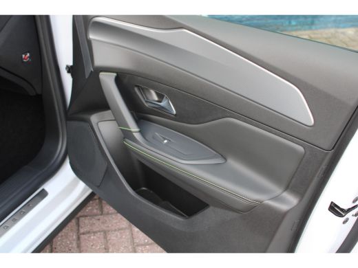 Peugeot 408 Peugeot 1.2 Hybrid 136pk e-DCS6 GT | Automaat | Navigatie | Camera | Mild HYbrid | Apple carplay | ActivLease financial lease