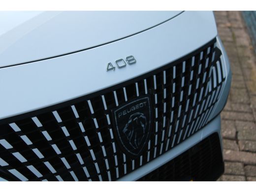 Peugeot 408 Peugeot 1.2 Hybrid 136pk e-DCS6 GT | Automaat | Navigatie | Camera | Mild HYbrid | Apple carplay | ActivLease financial lease