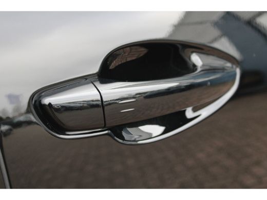 Peugeot 5008 SUV 1.2 PureTech 130pk EAT8 GT 7p | Automaat | Navigatie | Camera | Black Pack | Stoelverwarming | ActivLease financial lease