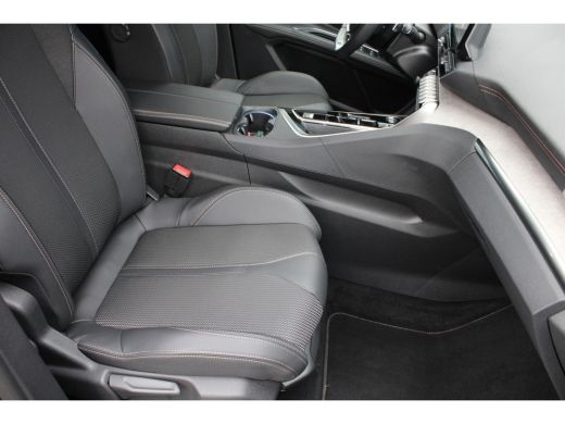 Peugeot 5008 SUV 1.2 PureTech 130pk EAT8 GT 7p | Automaat | Navigatie | Camera | Black Pack | Stoelverwarming | ActivLease financial lease