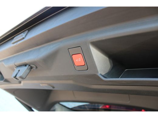 Peugeot E-5008 GT 73 kWh | Navigatie | Camera | Alcantara | 20 Inch | ActivLease financial lease