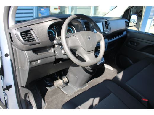 Peugeot e-Expert EV L2 75 kWh NAVIGATIE | BETIMMERING LAADRUIMTE | CAMERA | APPLE CARPLAY / ANDROID AUTO ActivLease financial lease