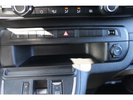 Peugeot e-Expert EV L2 75 kWh NAVIGATIE | BETIMMERING LAADRUIMTE | CAMERA | APPLE CARPLAY / ANDROID AUTO ActivLease financial lease