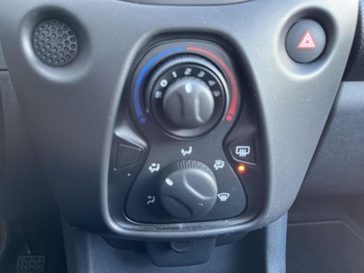 Toyota Aygo 1.0 VVT-i x All-in prijs | Stuurbekrachtiging ActivLease financial lease