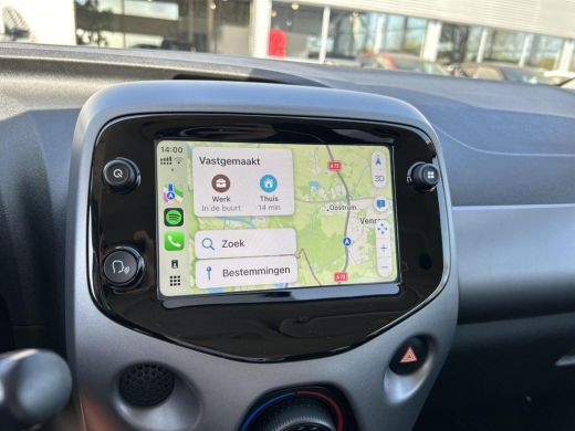 Toyota Aygo 1.0 VVT-i x-play ActivLease financial lease
