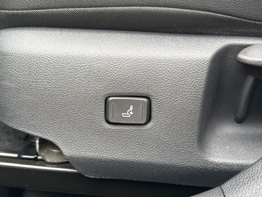 Toyota Corolla Touring Sports 2.0 Hybrid GR-Sport Plus Pano **HEAD-UP DISPLAY/ STOELVERWARMING/ 36 MAANDEN GARANTIE** ActivLease financial lease