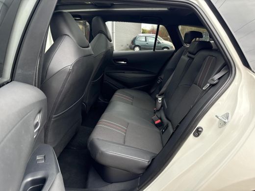 Toyota Corolla Touring Sports 2.0 Hybrid GR-Sport Plus Pano **HEAD-UP DISPLAY/ STOELVERWARMING/ 36 MAANDEN GARANTIE** ActivLease financial lease