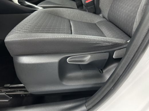 Toyota Yaris 1.5 Hybrid Dynamic ActivLease financial lease