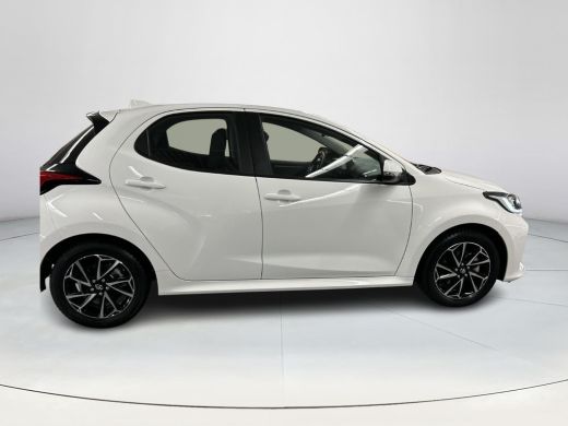 Toyota Yaris 1.5 Hybrid Dynamic ActivLease financial lease