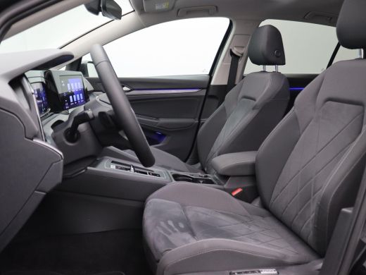 Volkswagen Golf 1.4 eHybrid Style 204 PK DSG Matrix LED, Panoramdak, Achteruitrijcamera, 18" Bergamo, Side Assist... ActivLease financial lease