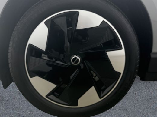 Volvo  EX30 Single Motor Extended Range Plus | Getint glas | Adaptieve cruise | BLIS | Harman Kardon | Keyles... ActivLease financial lease