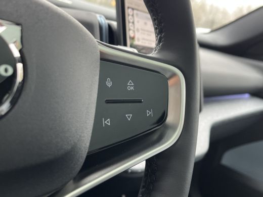 Volvo  EX30 Twin Motor Performance Ultra 69 kWh | 22 kW lader | Achteruitrijcamera | Audio installatie premium ActivLease financial lease