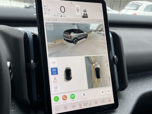 Volvo  EX30 Twin Motor Performance Ultra 69 kWh | 22 kW lader | Achteruitrijcamera | Audio installatie premium ActivLease financial lease
