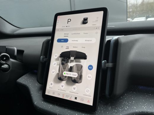 Volvo  EX30 Twin Motor Performance Ultra 69 kWh | 22 kW lader | Achteruitrijcamera | Audio installatie premium ActivLease financial lease