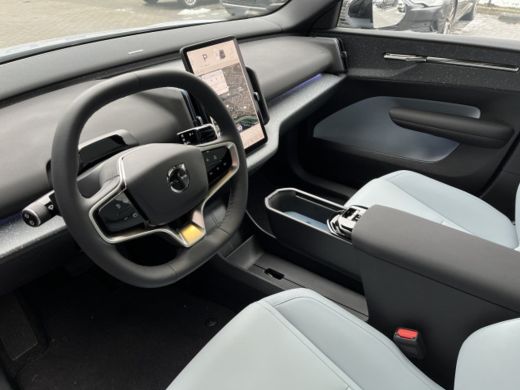 Volvo  EX30 Twin Motor Performance Ultra 69 kWh | 22 kW lader | Achteruitrijcamera | Audio installatie premium ActivLease financial lease