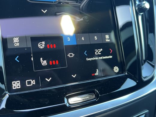 Volvo  V60 Volvo T8 Plug-in hybrid AWD Ultra Dark | Bowers&Wilkins | Trekhaak | 19 Inch | 360 Camera | Gelaa... ActivLease financial lease