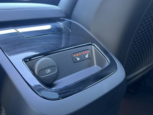 Volvo  V60 Volvo T8 Plug-in hybrid AWD Ultra Dark | Bowers&Wilkins | Trekhaak | 19 Inch | 360 Camera | Gelaa... ActivLease financial lease
