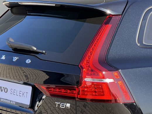 Volvo  V60 Volvo T8 Plug-in hybrid AWD Ultra Dark | Bowers&Wilkins | Trekhaak | 19 Inch | 360 Camera | Gelaa... ActivLease financial lease