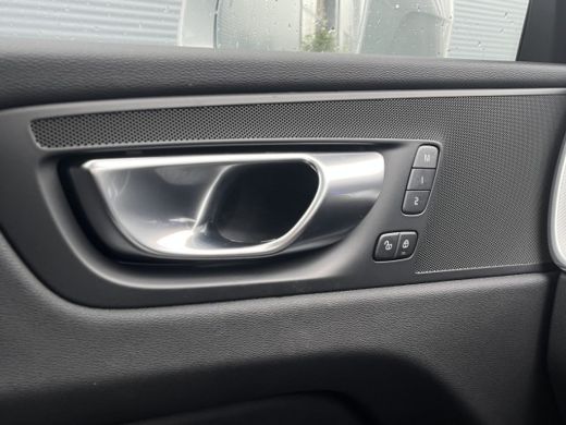 Volvo  XC60 Volvo 2.0 T6 Plug-in hybrid AWD Plus Bright | Achterbank verwarmd | Apple carplay | Cruise contro... ActivLease financial lease