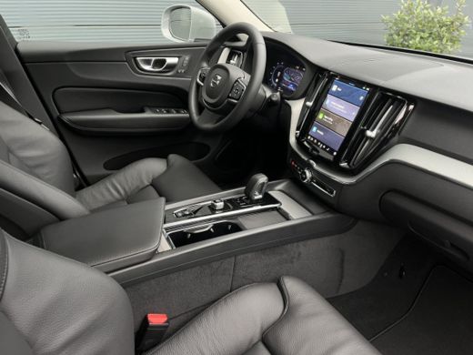 Volvo  XC60 Volvo 2.0 T6 Plug-in hybrid AWD Plus Bright | Achterbank verwarmd | Apple carplay | Cruise contro... ActivLease financial lease