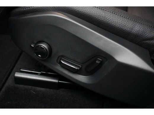 Volvo  XC60 2.0 Recharge T6 AWD Ultimate Bright | Luchtvering | HU-Display | Harman/Kardon | Gelamineerd Glas | ActivLease financial lease