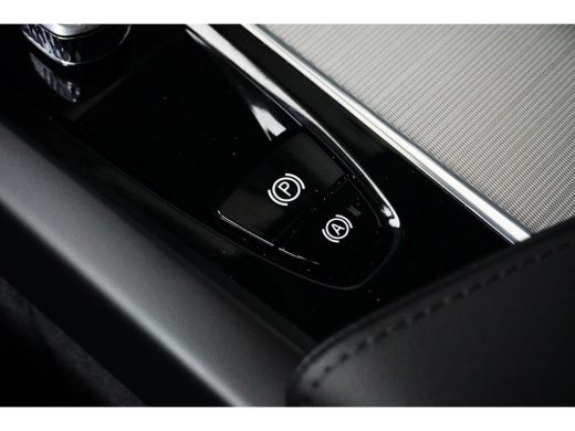 Volvo  XC60 2.0 Recharge T6 AWD Ultimate Bright | Luchtvering | HU-Display | Harman/Kardon | Gelamineerd Glas | ActivLease financial lease