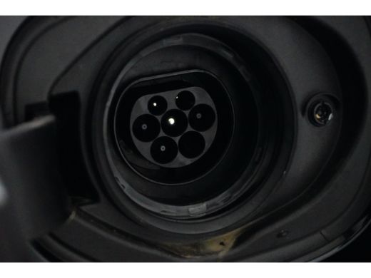 Volvo  XC60 2.0 Recharge T6 AWD Ultimate Bright | Luchtvering | HU-Display | Harman/Kardon | Gelamineerd Glas | ActivLease financial lease