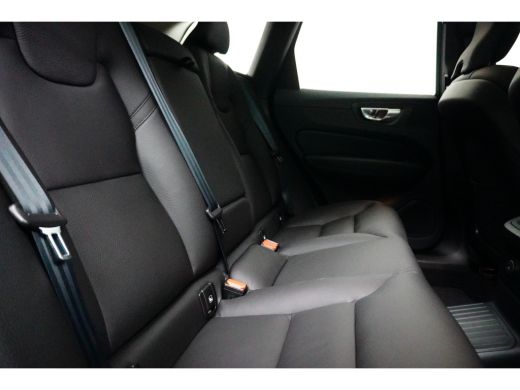 Volvo  XC60 2.0 Recharge T6 AWD Ultimate Bright | Luchtvering | HU-Display | Harman/Kardon | Gelamineerd Glas | ActivLease financial lease