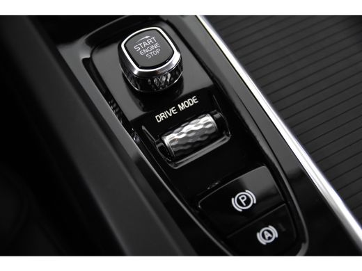 Volvo  XC60 2.0 T6 Plug-in Hybrid AWD Inscription *1ste Eigenaar*Leer*Full Options* ActivLease financial lease