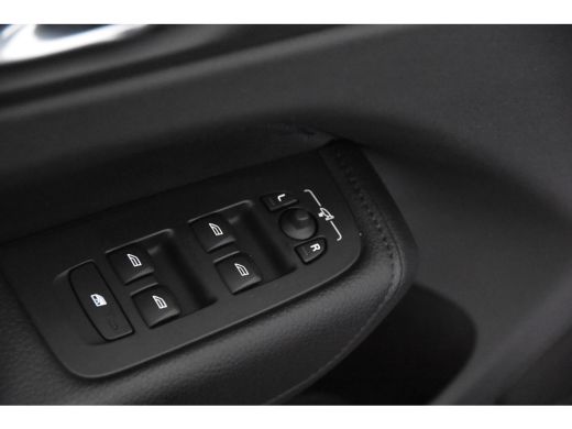 Volvo  XC60 2.0 T6 Plug-in Hybrid AWD Inscription *1ste Eigenaar*Leer*Full Options* ActivLease financial lease