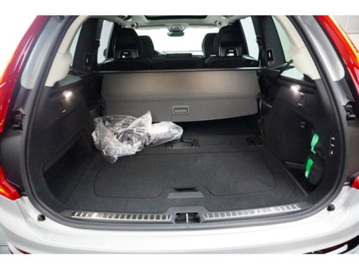 Volvo  XC90 Volvo 2.0 T8 Plug-in hybrid AWD Ultra Dark | Achterbank verwarmd | Audio installatie high end | E... ActivLease financial lease