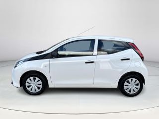 Toyota Aygo 1.0 VVT-i x All-in prijs | Stuurbekrachtiging
