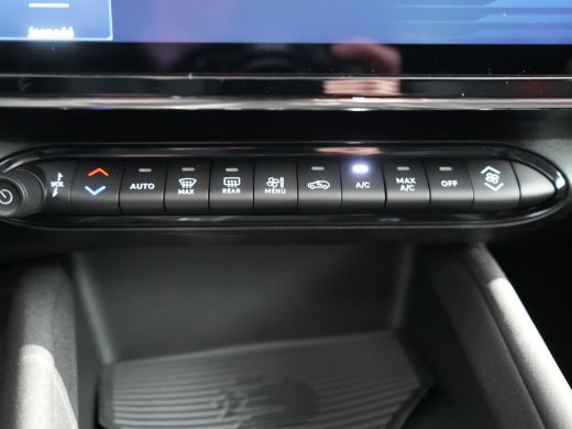 Alfa Romeo Junior Alfa Romeo Elettrica Speciale 54 kWh | Achteruitrijcamera | Apple Carplay/Android Auto|telefoonin... ActivLease financial lease