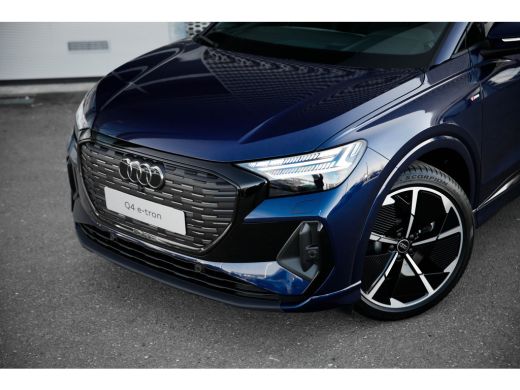 Audi Q4 e-tron 45 quattro S Edition 82 kWh | Sonos | Trekhaak | Adaptive cruise | Privacy glass | 21" ActivLease financial lease