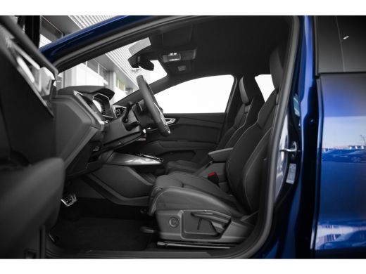 Audi Q4 e-tron 45 quattro S Edition 82 kWh | Sonos | Trekhaak | Adaptive cruise | Privacy glass | 21" ActivLease financial lease