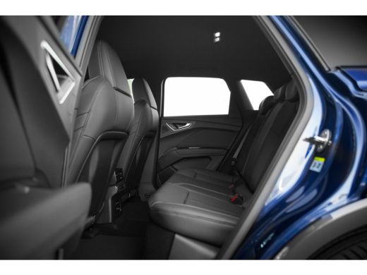 Audi Q4 e-tron 45 quattro S Edition 82 kWh | Sonos | Trekhaak | Adaptive cruise | Privacy glass | 21" ActivLease financial lease