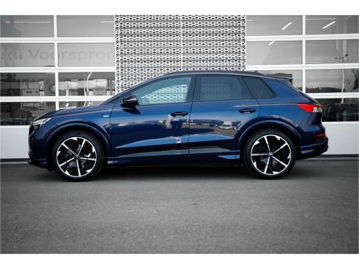 Audi Q4 e-tron 45 quattro S Edition 82 kWh | Sonos | Trekhaak | Adaptive cruise | Privacy glass | 21" ActivLease financial lease