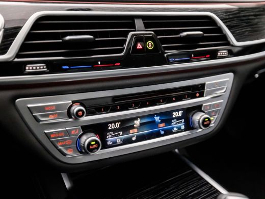 BMW 7 Serie 740d xDrive M Sport High Executive 351Pk automaat (SCHUIFDAK, APPLE CARPLAY, BMW PREMIUM GARANTIE... ActivLease financial lease